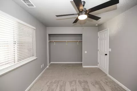 Bedroom - 6036 Deep River Ct, Riverbank, CA 95367 photo 2 of 3