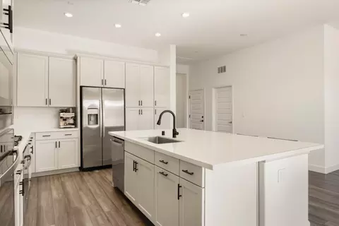 Kitchen - 7991 Combine Way, Antelope, CA 95843 photo 4 of 7
