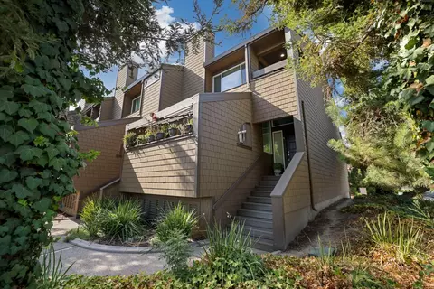 Exterior - 501 Rose Ave #1, Modesto, CA 95355 photo 2 of 7
