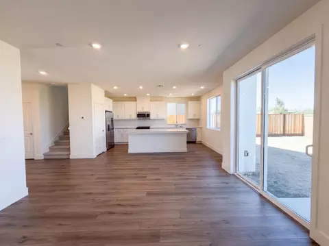 Living - 3627 Junefield St, Tracy, CA 95377 photo 2 of 2