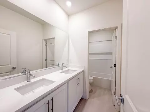 Bath - 3627 Junefield St, Tracy, CA 95377 photo 4 of 4