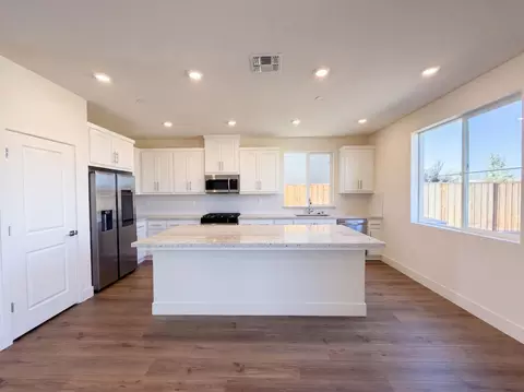 Kitchen - 3627 Junefield St, Tracy, CA 95377 photo 1 of 2