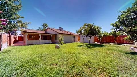 Exterior - 379 Edan Ct, Merced, CA 95341 photo 4 of 6