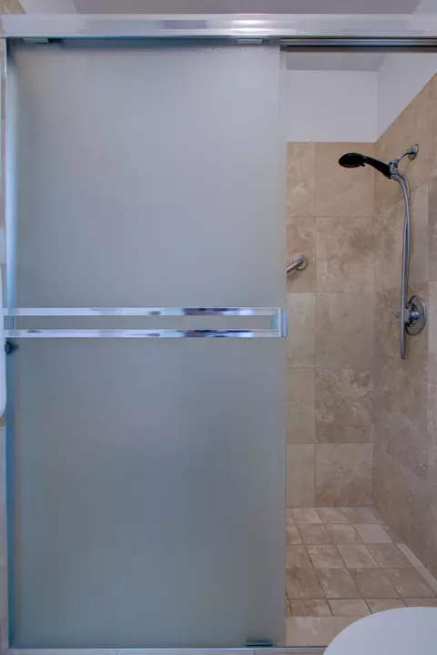 Bath - 1311 Trinity Way, Turlock, CA 95382 photo 5 of 5