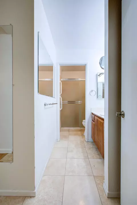 Bath - 1311 Trinity Way, Turlock, CA 95382 photo 4 of 5