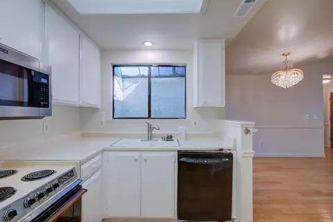 Kitchen - 1311 Trinity Way, Turlock, CA 95382 photo 4 of 4