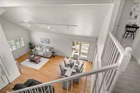 Entry Way - 400 Rosebay Ln, Modesto, CA 95356 photo 3 of 3