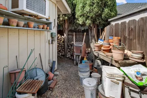 Exterior - 400 Rosebay Ln, Modesto, CA 95356 photo 18 of 19