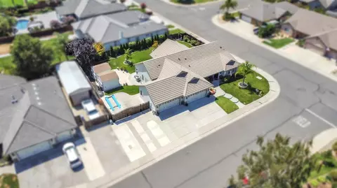 View/Area - 940 Chase Dr, Galt, CA 95632 photo 1 of 11
