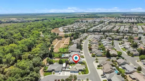 View/Area - 940 Chase Dr, Galt, CA 95632 photo 10 of 11