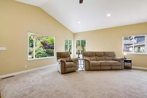 Living - 11065 Ringtail Rd, Penn Valley, CA 95946 photo 2 of 5