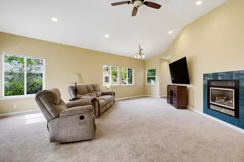 Living - 11065 Ringtail Rd, Penn Valley, CA 95946 photo 3 of 5