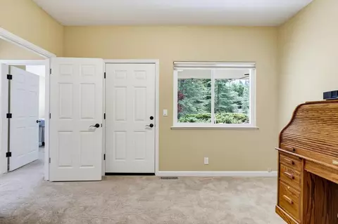 Bedroom - 11065 Ringtail Rd, Penn Valley, CA 95946 photo 5 of 8
