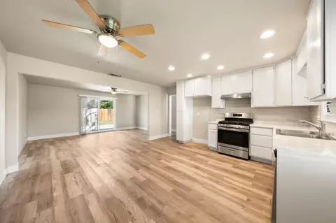 Living - 5513 Sapunor Way, Carmichael, CA 95608 photo 5 of 5