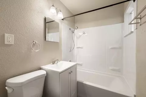 Bath - 5513 Sapunor Way, Carmichael, CA 95608 photo 1 of 3
