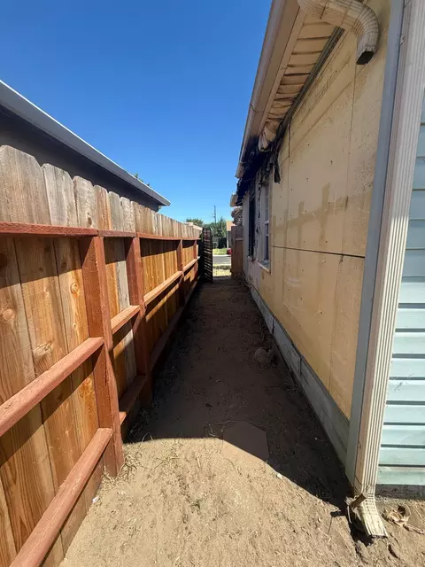 Exterior - 656 Pine St, Manteca, CA 95336 photo 8 of 11