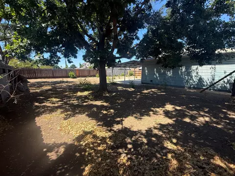 Exterior - 656 Pine St, Manteca, CA 95336 photo 3 of 11