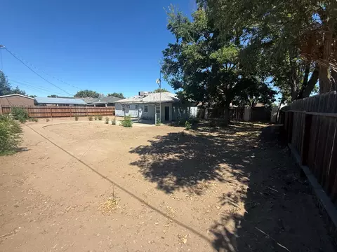 Exterior - 656 Pine St, Manteca, CA 95336 photo 5 of 11