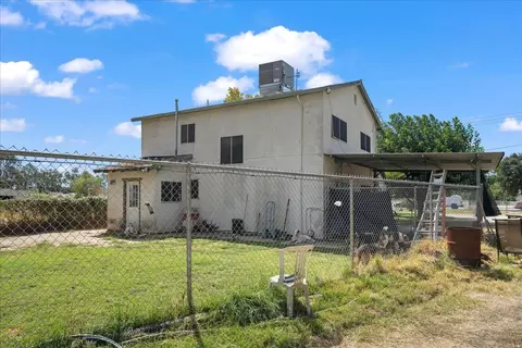Exterior - 3203 E Collier Rd, Acampo, CA 95220 photo 4 of 9