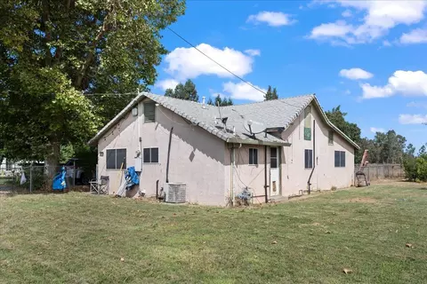 Exterior - 3203 E Collier Rd, Acampo, CA 95220 photo 6 of 9