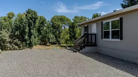 1643 River Rd, Modesto, CA 95351 photo 2