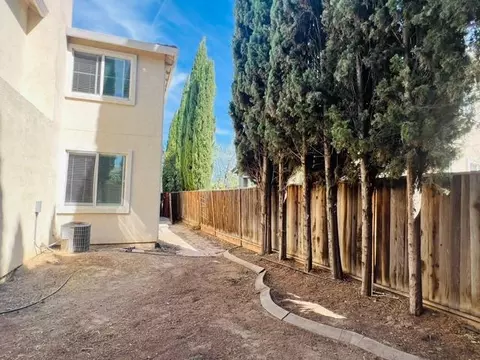 Exterior - 1785 Thelma Loop, Tracy, CA 95377 photo 3 of 4