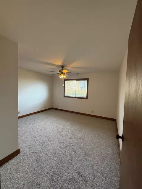 Bedroom - 2295 S Crest Ave, Martinez, CA 94553 photo 3 of 4