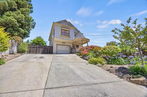 Exterior - 2295 S Crest Ave, Martinez, CA 94553 photo 6 of 14