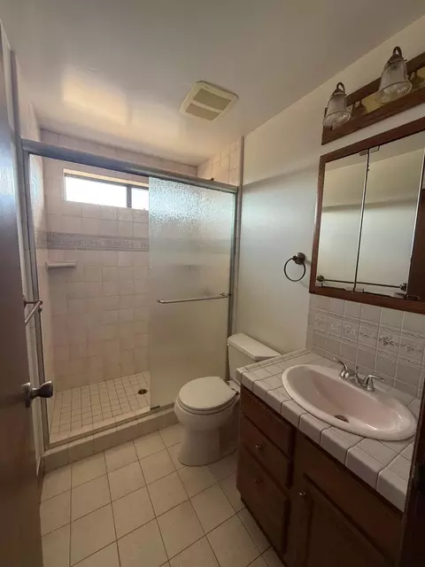Bath - 2295 S Crest Ave, Martinez, CA 94553 photo 1 of 3