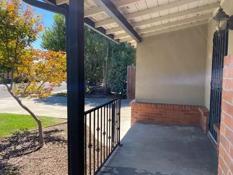 Exterior - 1539 Ardmore Ave, Modesto, CA 95350 photo 4 of 12