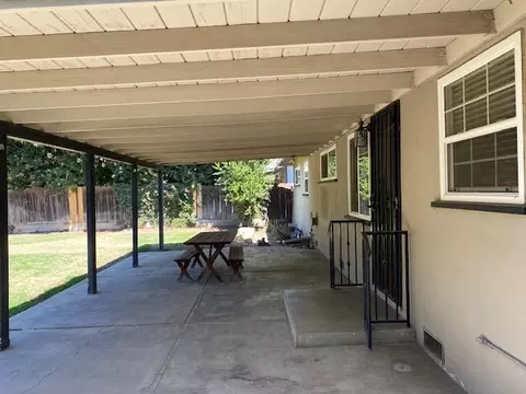 Exterior - 1539 Ardmore Ave, Modesto, CA 95350 photo 8 of 12