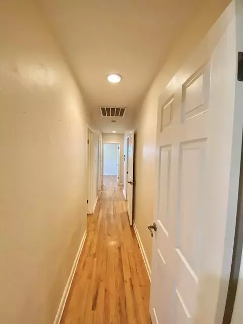 Entry Way - 1539 Ardmore Ave, Modesto, CA 95350 photo 2 of 3