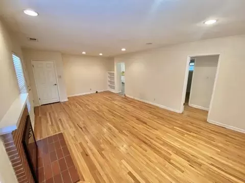 Living - 1539 Ardmore Ave, Modesto, CA 95350 photo 3 of 3