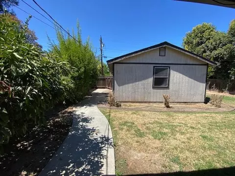 Exterior - 1539 Ardmore Ave, Modesto, CA 95350 photo 9 of 12