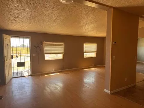 Living - 2133 Mccullagh Rd, Stevinson, CA 95374 photo 2 of 4