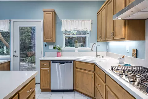 Kitchen - 7034 Ara Ln, Carmichael, CA 95608 photo 3 of 4