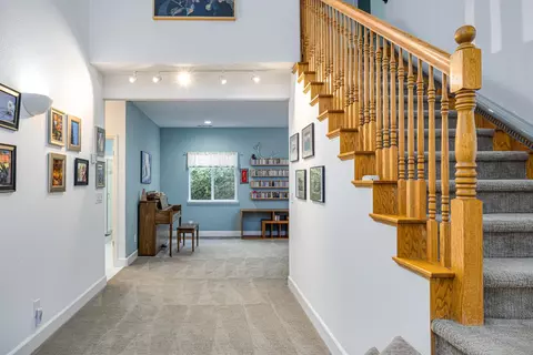 Entry Way - 7034 Ara Ln, Carmichael, CA 95608 photo 2 of 5