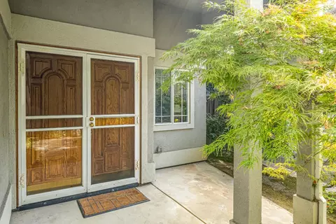 Entry Way - 7034 Ara Ln, Carmichael, CA 95608 photo 5 of 5