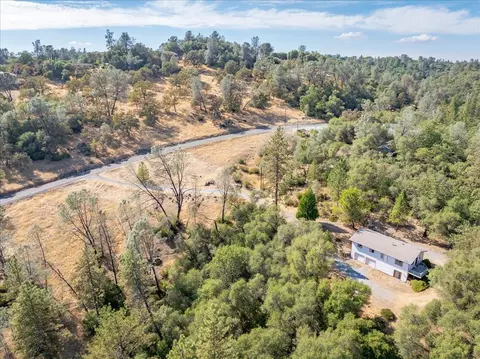 View/Area - 4751 Meadowview Acres Rd, Cool, CA 95614 photo 4 of 11