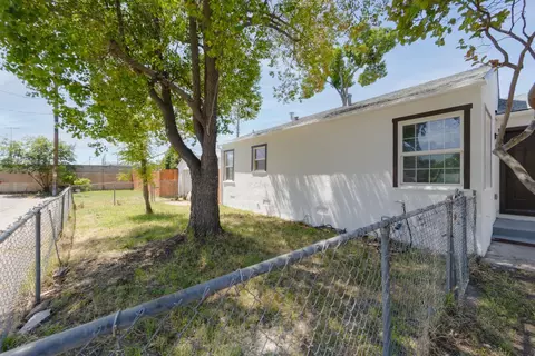 3972 17th Ave, Sacramento, CA 95820