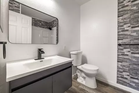 Bath - 512 Garretson Ave, Rodeo, CA 94572 photo 1 of 1