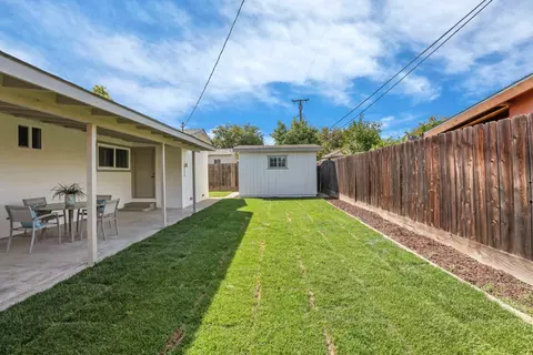 Exterior - 1411 Chester Dr, Tracy, CA 95376 photo 7 of 9