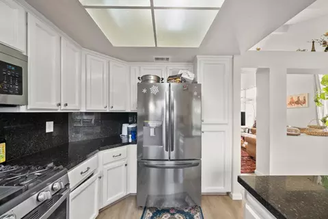 Kitchen - 3731 Willow Bend Pl, Antelope, CA 95843 photo 3 of 3