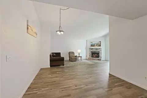 Living - 1313 Jarrell Ct, Modesto, CA 95355 photo 2 of 3