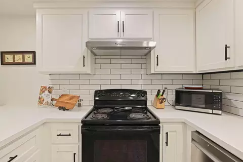 Kitchen - 1313 Jarrell Ct, Modesto, CA 95355 photo 4 of 4