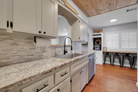 Kitchen - 2233 Elm St, Sutter, CA 95982 photo 1 of 4