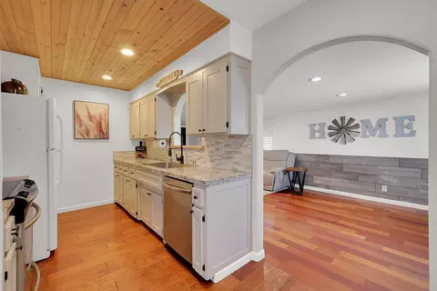 Kitchen - 2233 Elm St, Sutter, CA 95982 photo 4 of 4