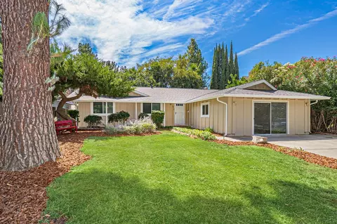 Exterior - 2814 Belhaven Pl, Davis, CA 95618 photo 2 of 5