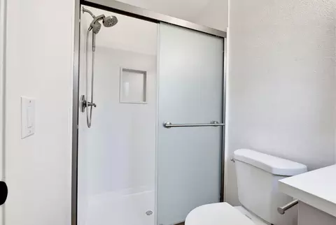 Bath - 2814 Belhaven Pl, Davis, CA 95618 photo 2 of 3