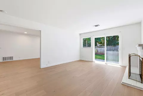 Living - 2814 Belhaven Pl, Davis, CA 95618 photo 3 of 4